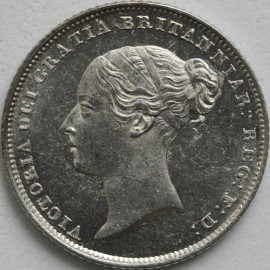 SIXPENCES 1852  VICTORIA  BU