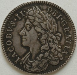 HALF CROWNS 1686  JAMES II 1ST BUST SECUNDO SLIGHT ADJUSTMENT MARKS ON REVERSE EF