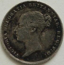 SIXPENCES 1858  VICTORIA RARE NVF