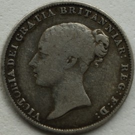 SIXPENCES 1863  VICTORIA VERY RARE. METAL FLAW ON OBVERSE GF