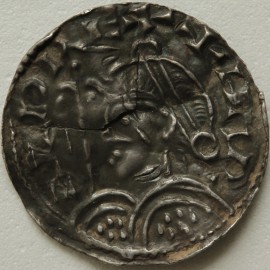 ANGLO SAXON-LATE PERIOD 1035 -1040 HAROLD I PENNY. LONG CROSS AND FLEUR DE LIS TYPE. ARMOURED AND DIADEMED BUS. WALLINGFORD. EADWEARD. ED:PERD ON PEL. VERY SCARCE. FINE CENTRAL CRACK GVF