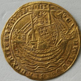 HAMMERED GOLD 1351 -1361 EDWARD III NOBLE PRE- TREATY PERIOD. SERIES E. ANNULET STOPS BOTH SIDES. mm CROSS 2 (FULL FLAN) STRONG PORTRAIT NEF